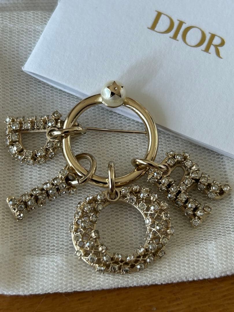 Dior クリスタル装飾ブローチ