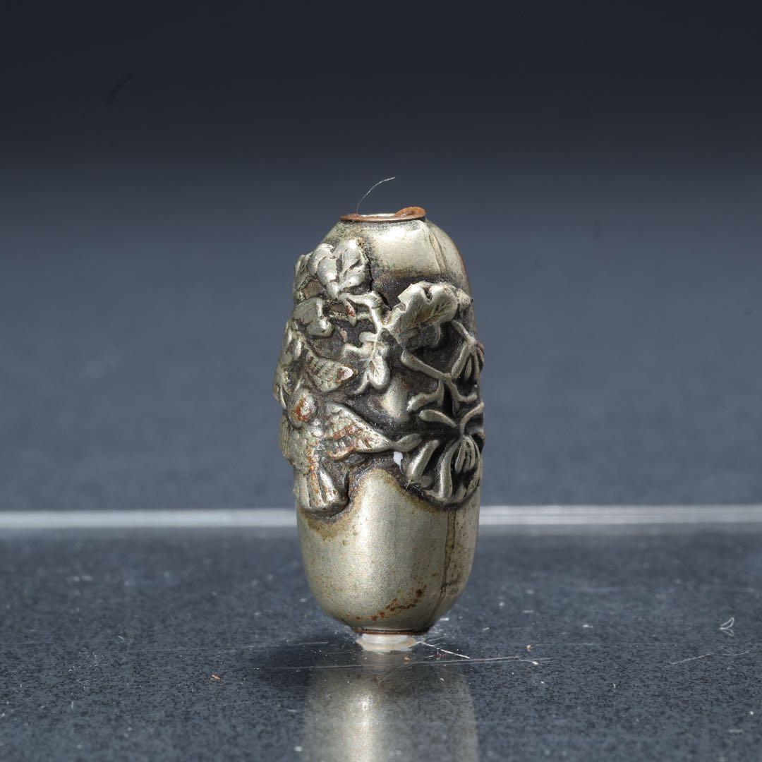 緒締め玉　花鳥　提げもの　管玉形　金属　R1649