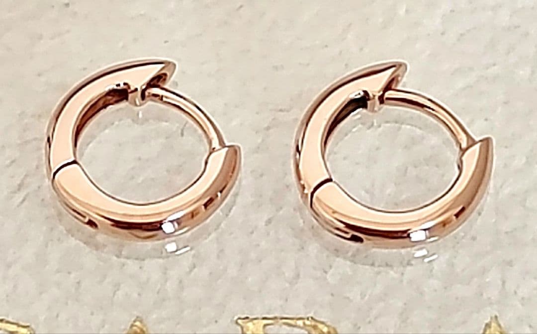 Carat(キャラット)K18PG(8mm)ラウンド中折れ式フープピアス