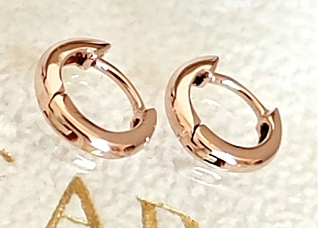 Carat(キャラット)K18PG(8mm)ラウンド中折れ式フープピアス