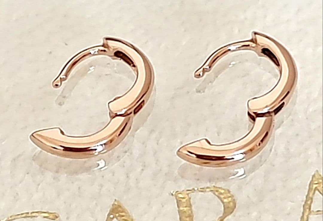 Carat(キャラット)K18PG(8mm)ラウンド中折れ式フープピアス