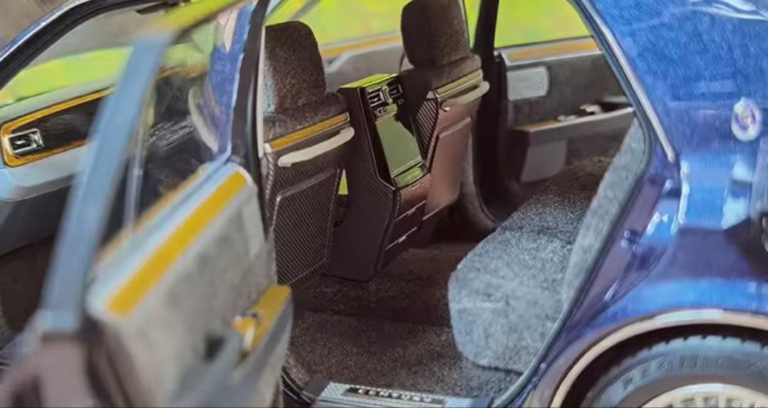 LCD 1:18 TOYOTA センチュリー 合金製 フルオープンカーモデルカー