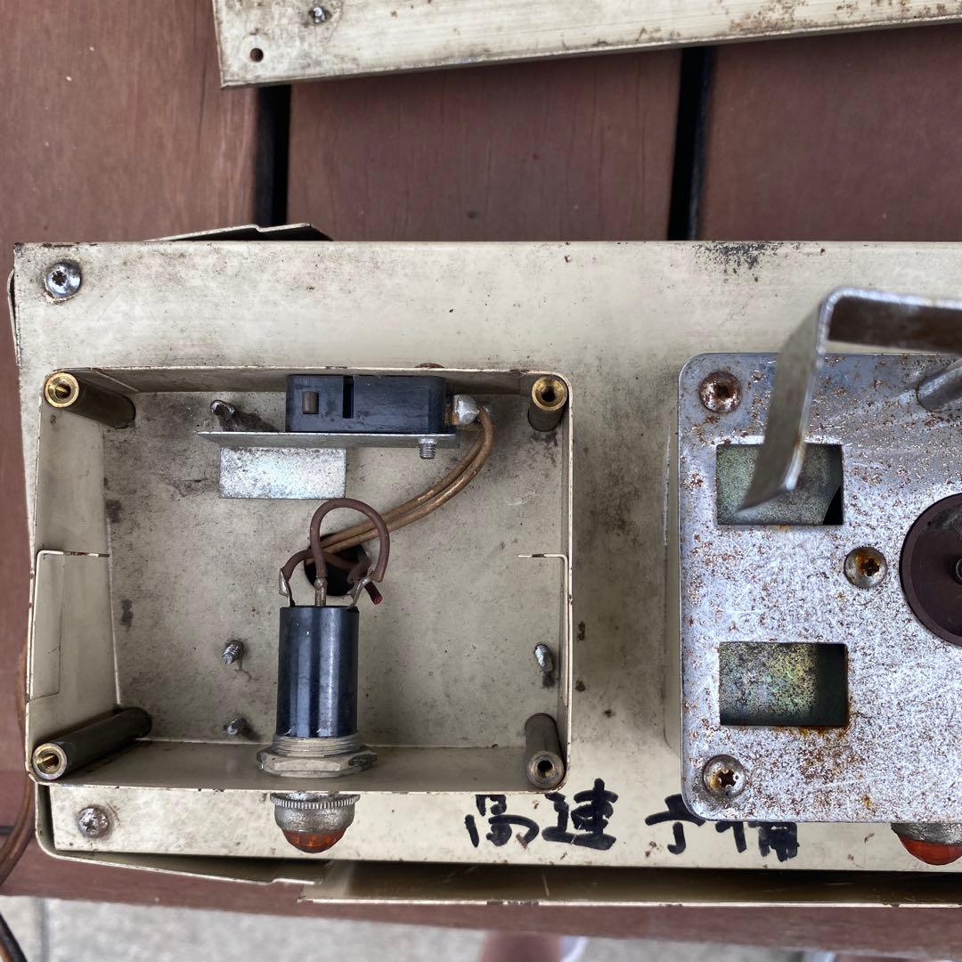 鉄道　合図灯充電器