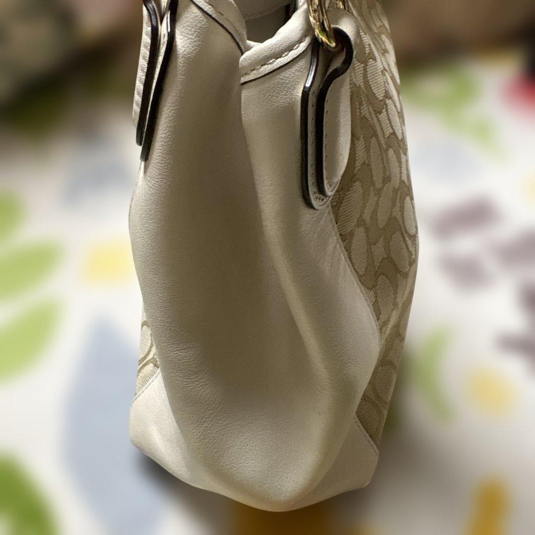 Tomomi　　COACH ハンドバッグ ベージュ ロゴ入り　2way