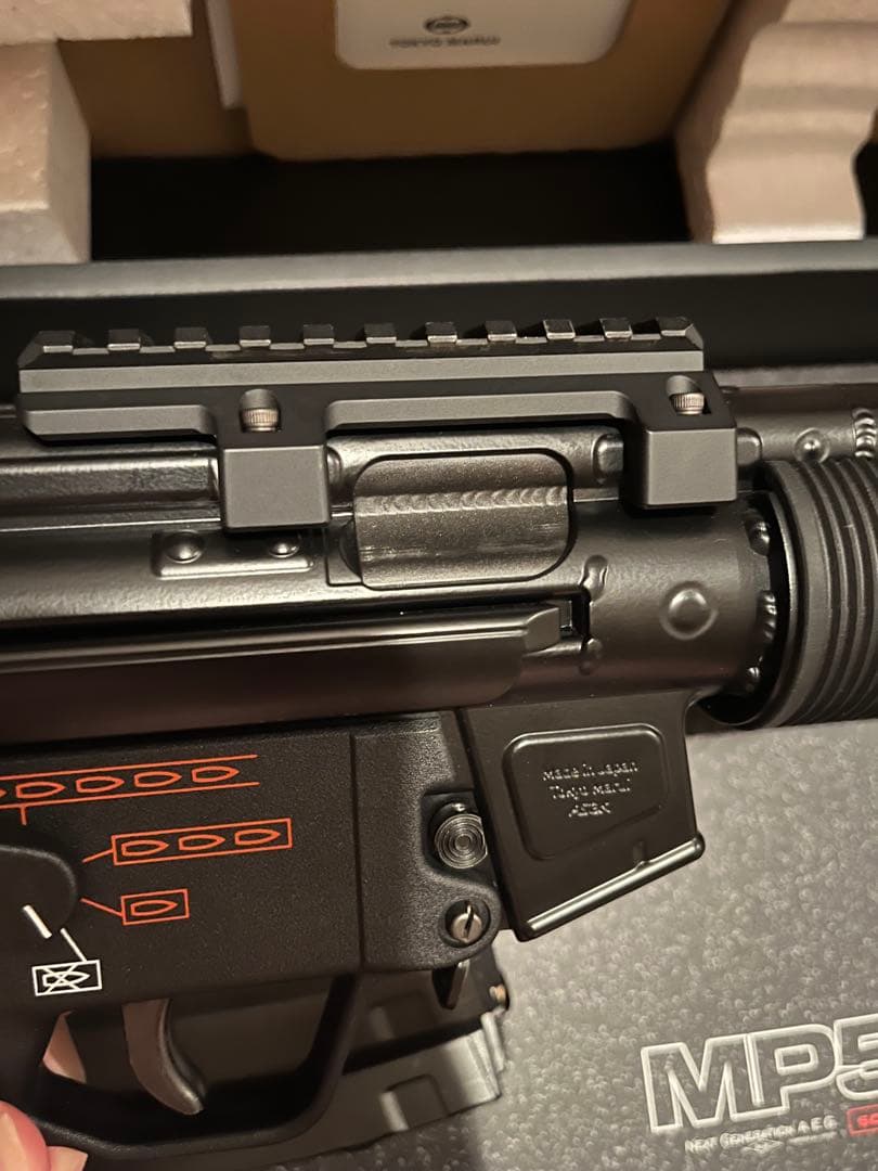 東京マルイ　次世代電動ガン　MP5 SD6 ＋予備マガジン2本＋純正マウント