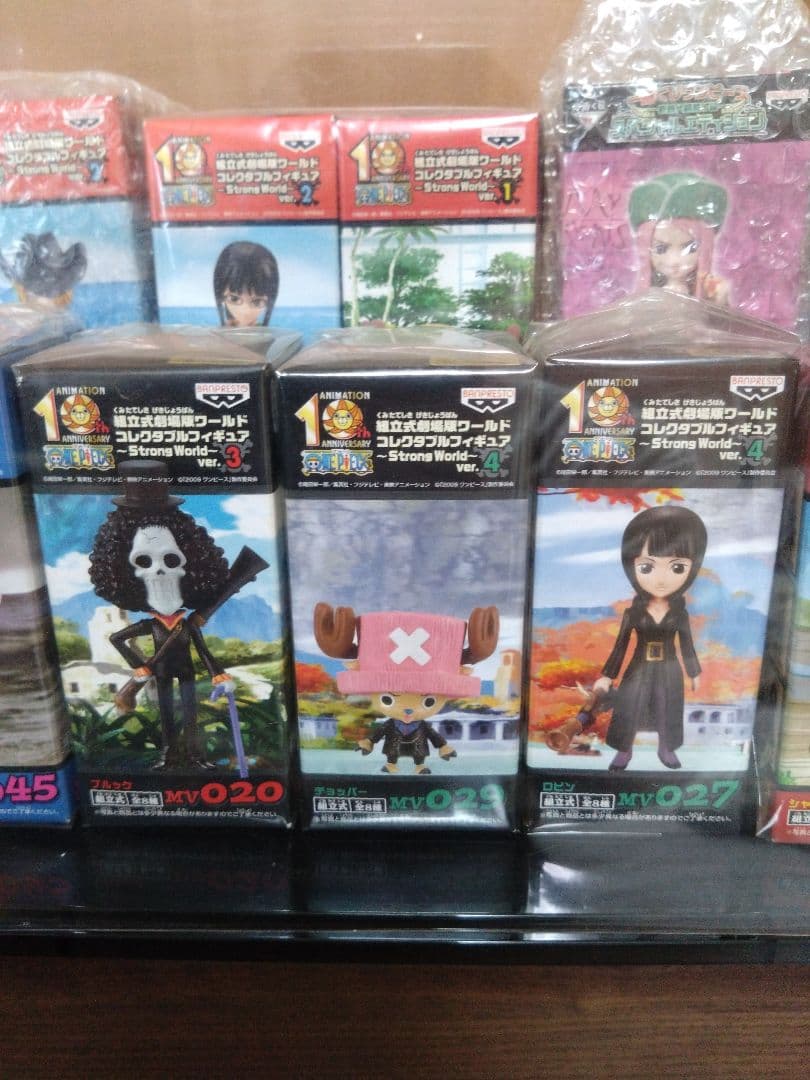 ワンピース　ワールドコレクタブルフィギュア　ストロングワールドなど11点