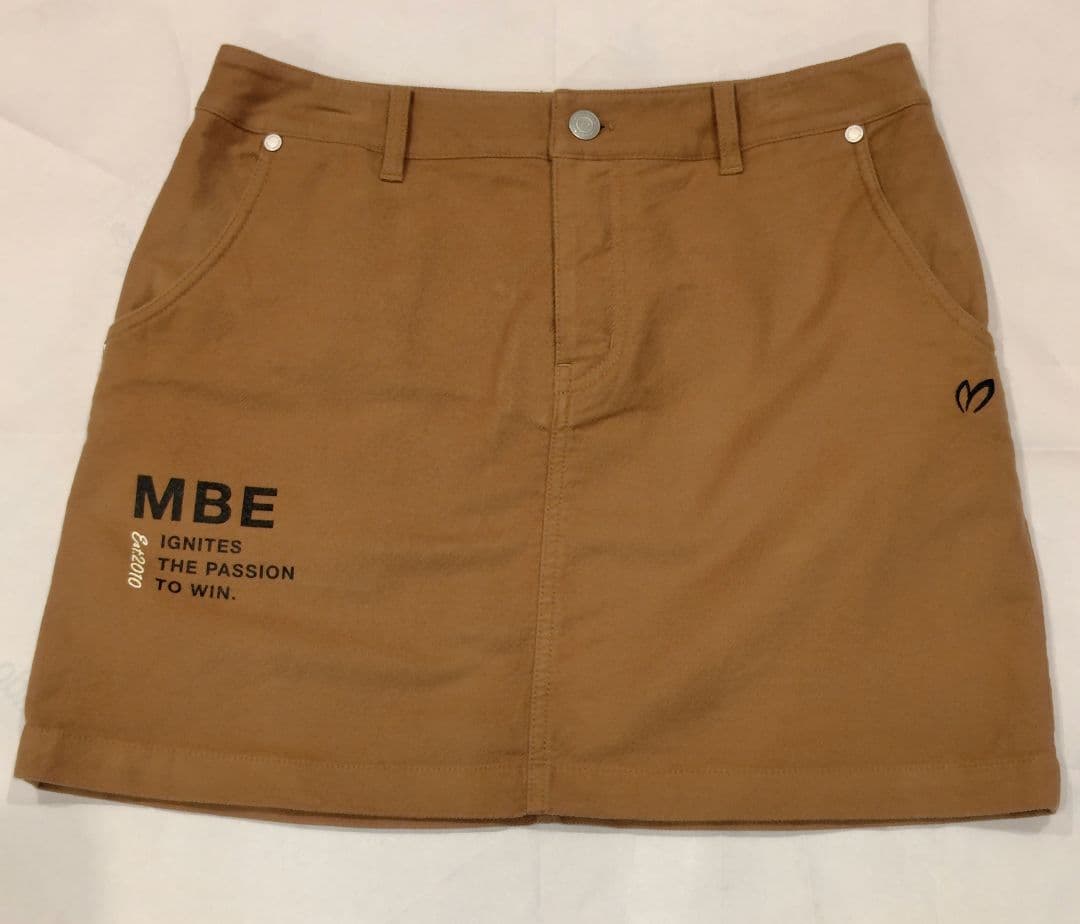 【美品】マスターバニーエディション　ストレッチ性スカート サイズ2 ベージュ