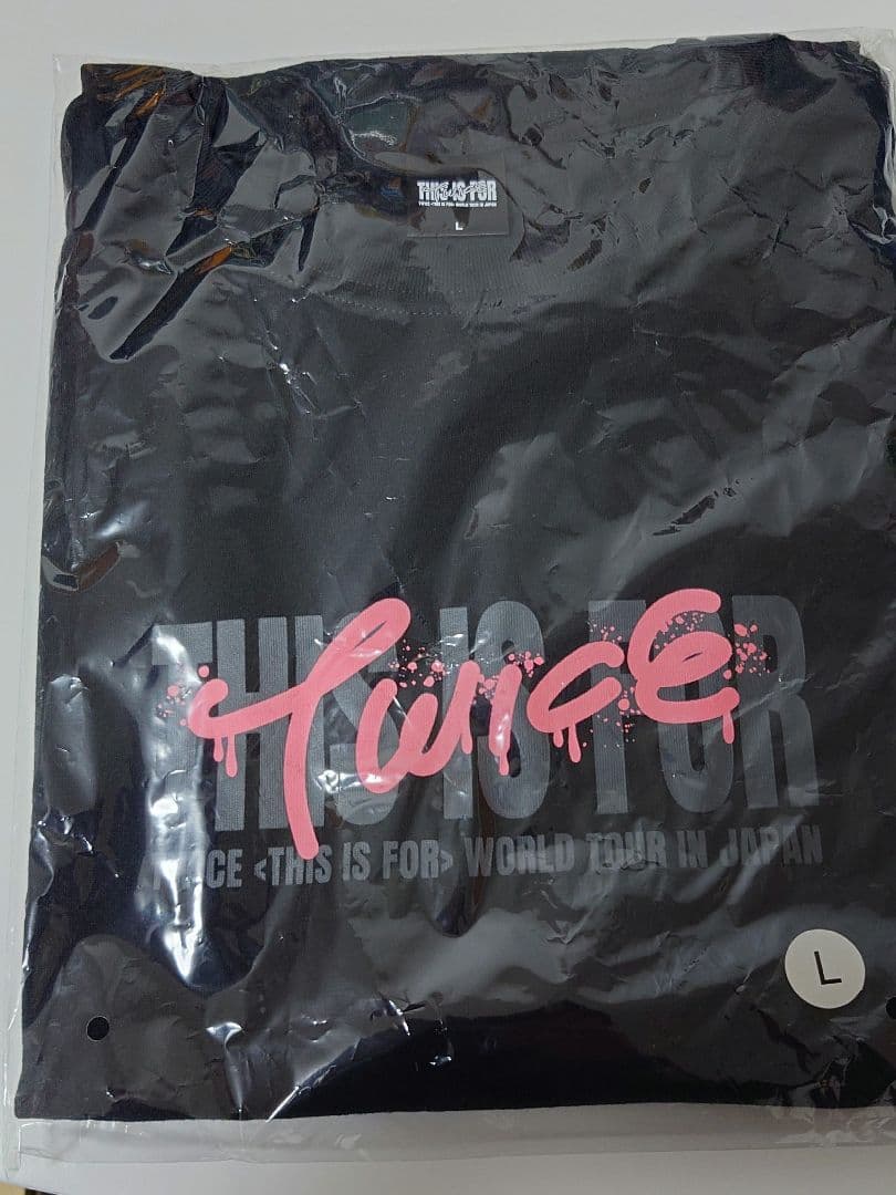 TWICE THIS IS FOR モモTシャツ