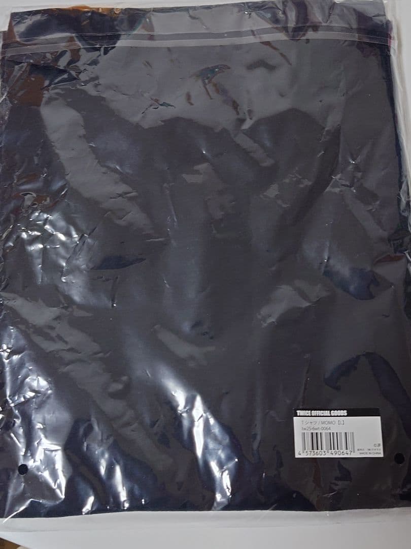 TWICE THIS IS FOR モモTシャツ