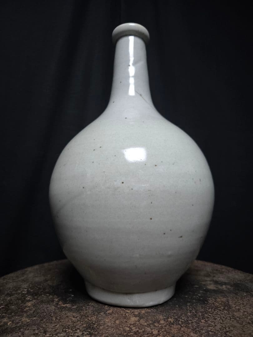 詳細不明確か古伊万里？白色陶器製ボトル型花瓶オブジェインテリア骨董市