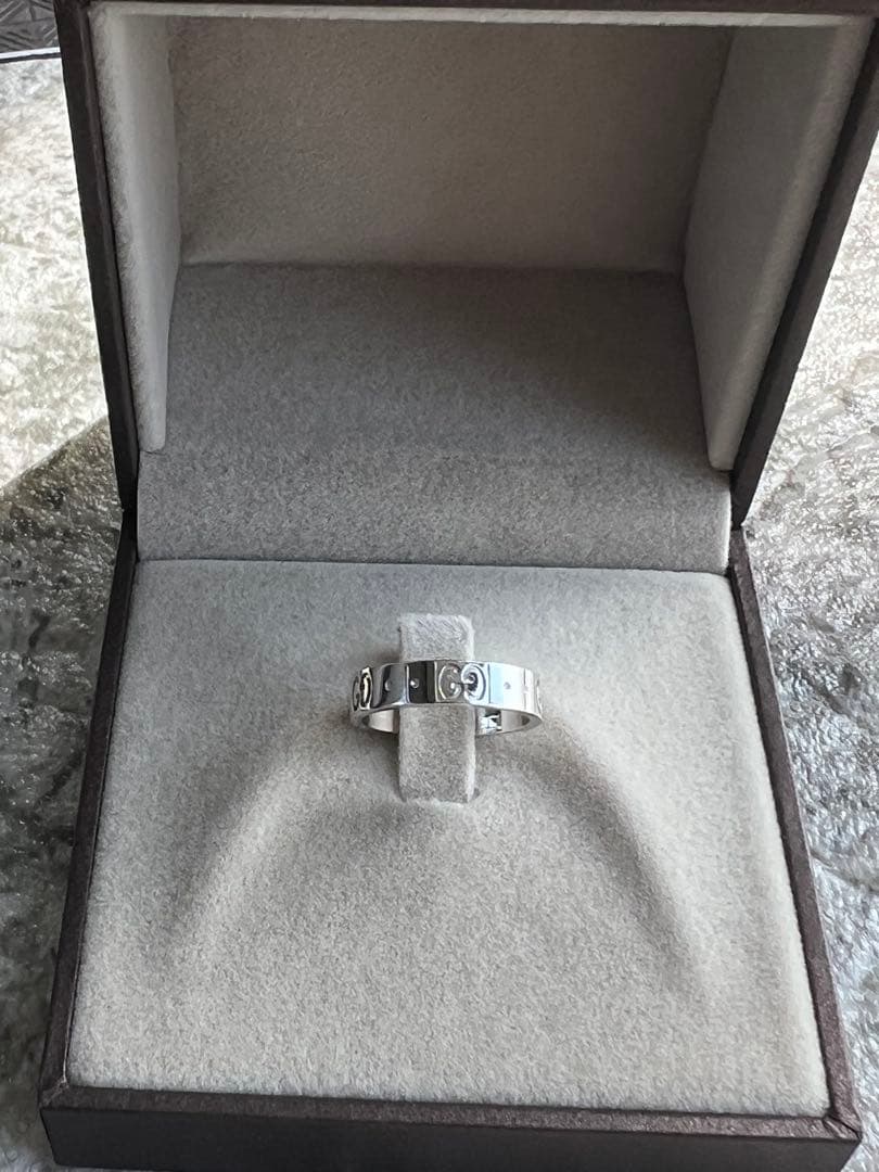 えまひ！GUCCI グッチアイコン指輪8号　18金　ホワイトゴールド