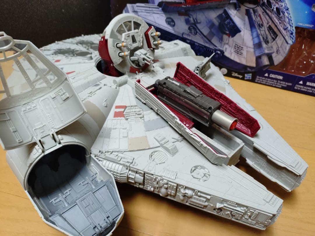 ミレニアム　ファルコン　ラージビークル　ベーシックフィギュア　フォースの覚醒