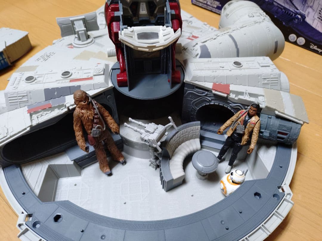 ミレニアム　ファルコン　ラージビークル　ベーシックフィギュア　フォースの覚醒