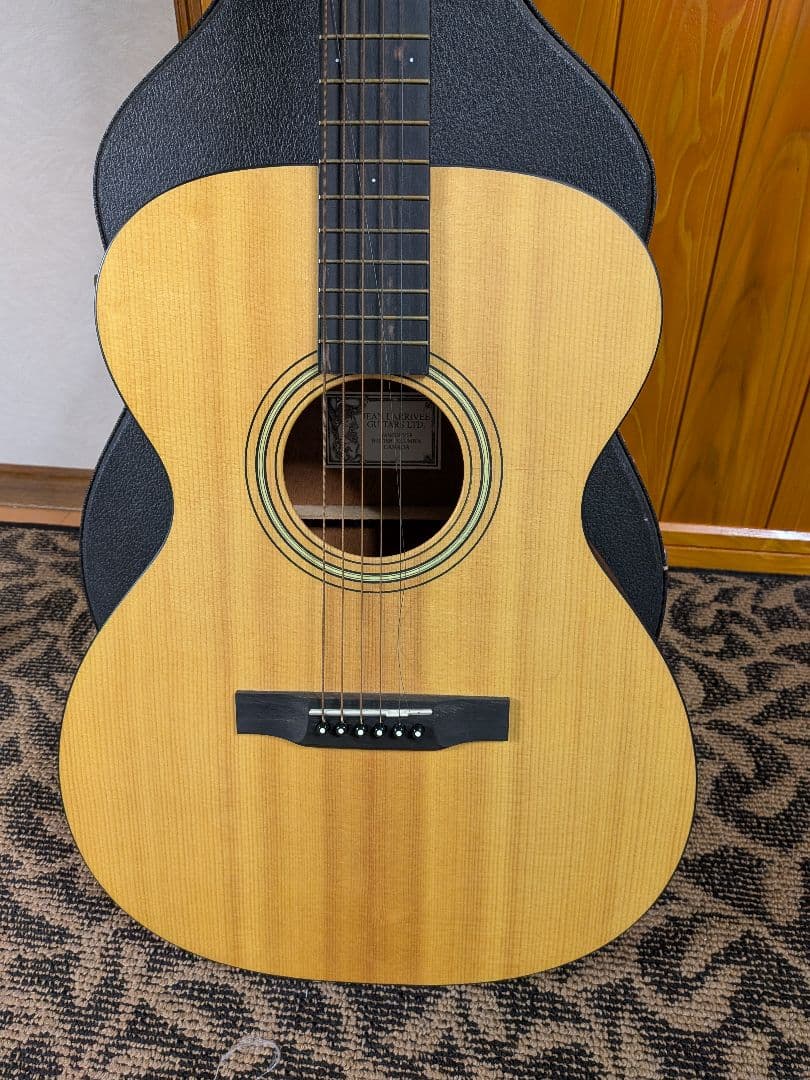 Larrivée アコースティックギター 6弦