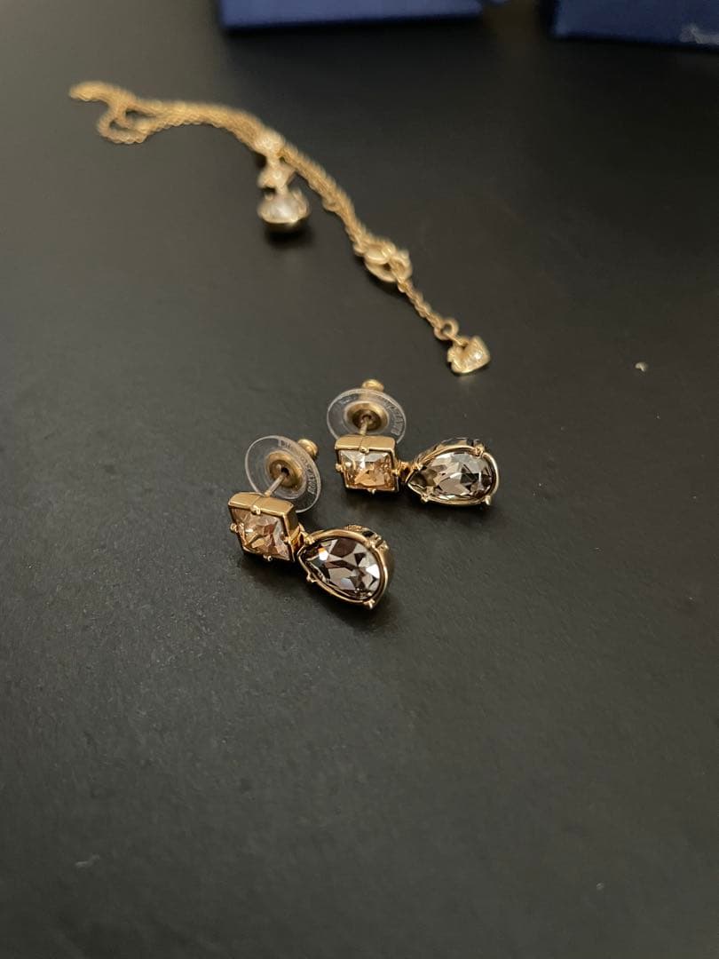 Swarovski ネックレス　ピアス　セット