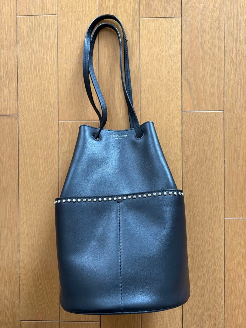 J&M DAVIDSON ミニデイジー ハンドバッグ スタッズ ブラック