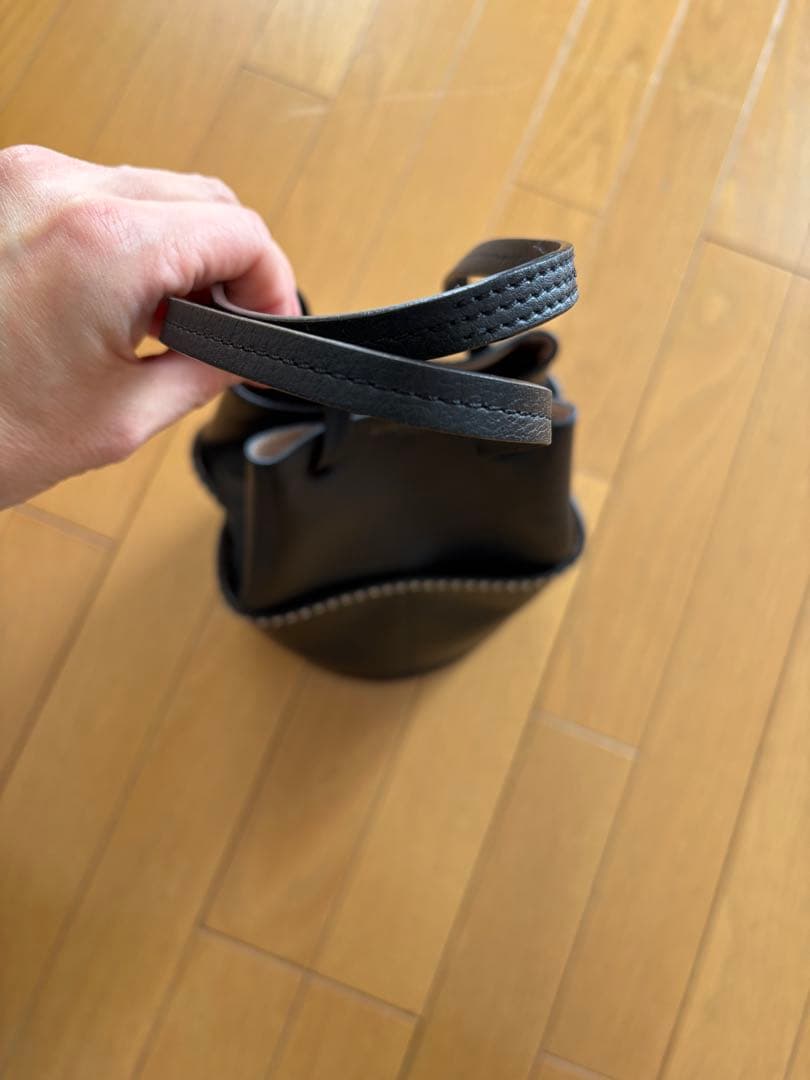 J&M DAVIDSON ミニデイジー ハンドバッグ スタッズ ブラック