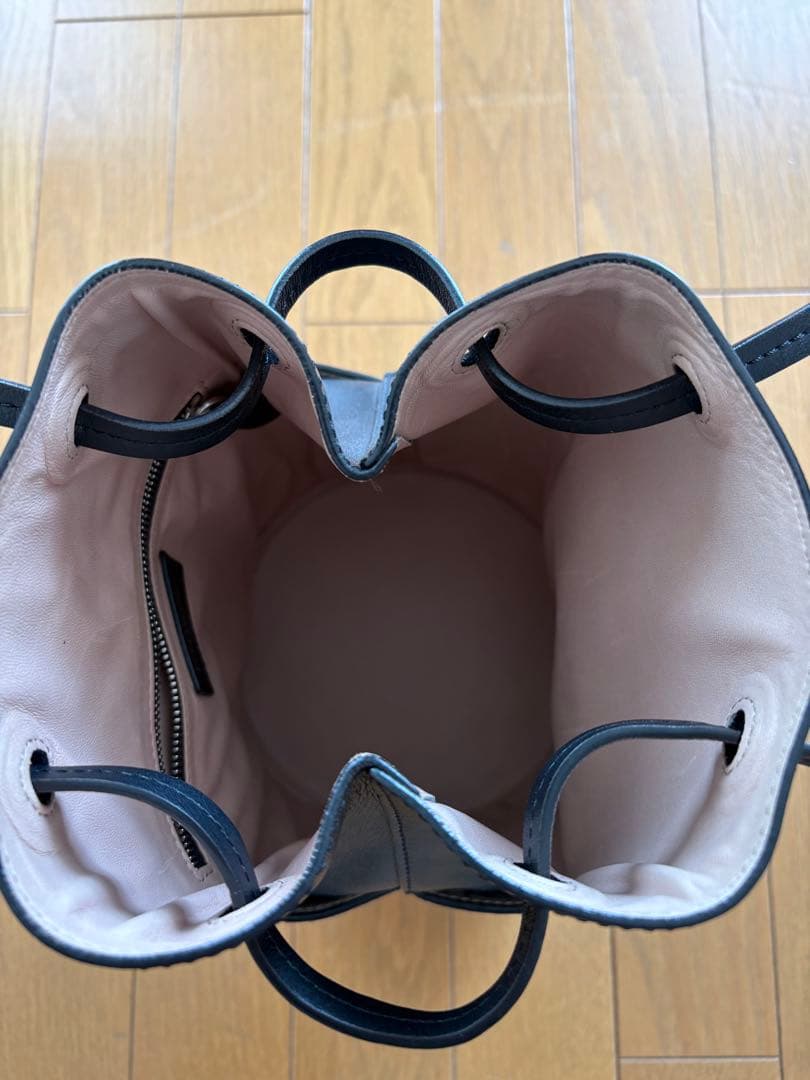 J&M DAVIDSON ミニデイジー ハンドバッグ スタッズ ブラック