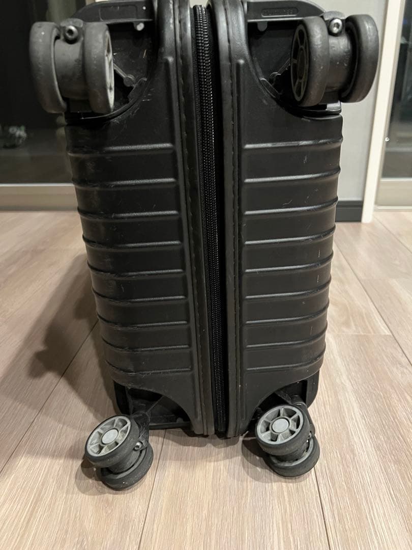 RIMOWA リモワ サルサ キャリーケース 4輪 マットブラック