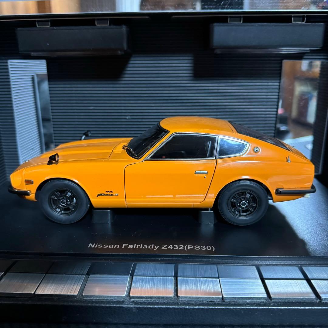 未展示品　オートアート1/18 日産フェアレディZ423 (PS30) オレンジ