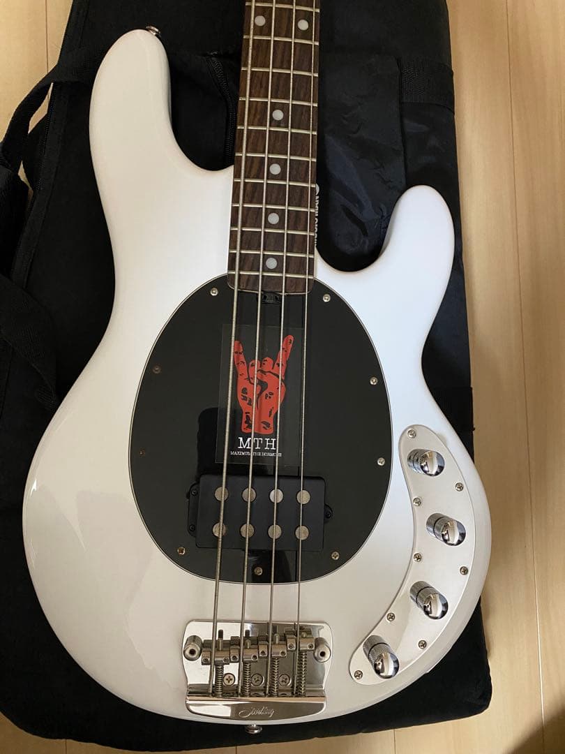 a*読様 スターリン・バイ・ミュージックマンRay34