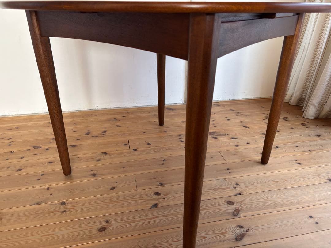 Jentique/ジェンティーク　ラウンドエクステンションテーブル