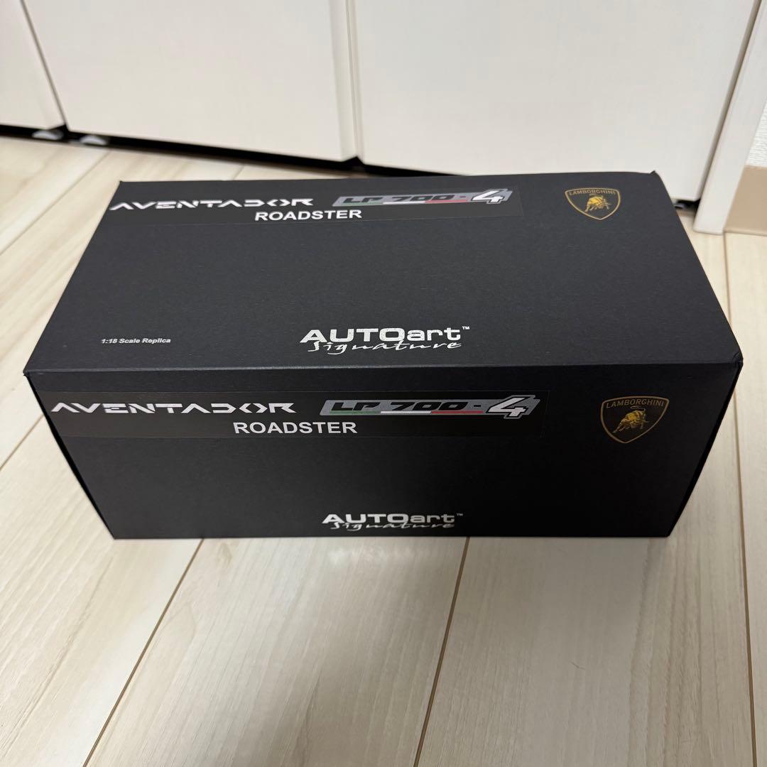 Autoart 1/18 ランボルギーニ アヴェンタドール ロードスター