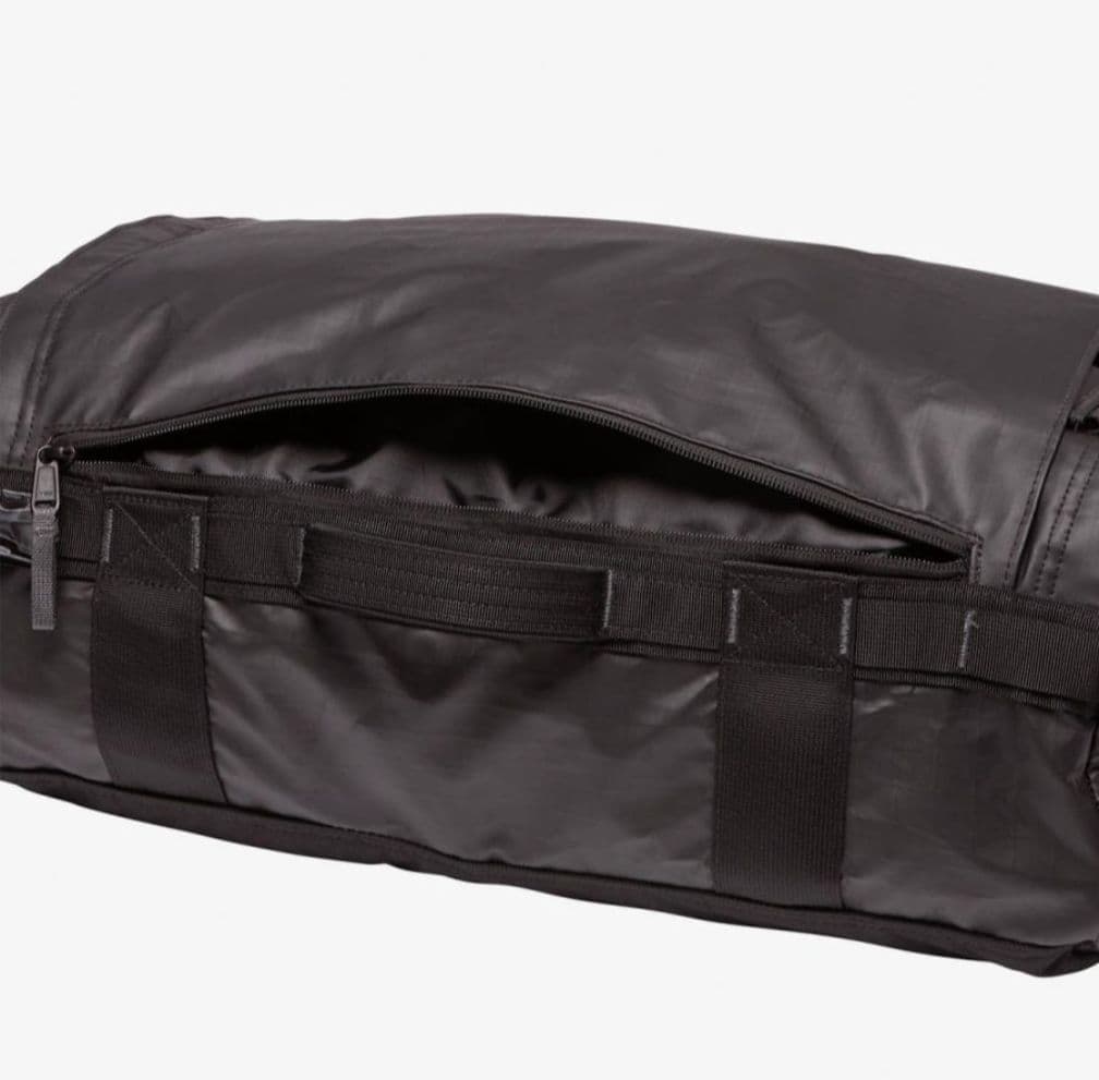 The North Face 32L 折りたたみバッグ