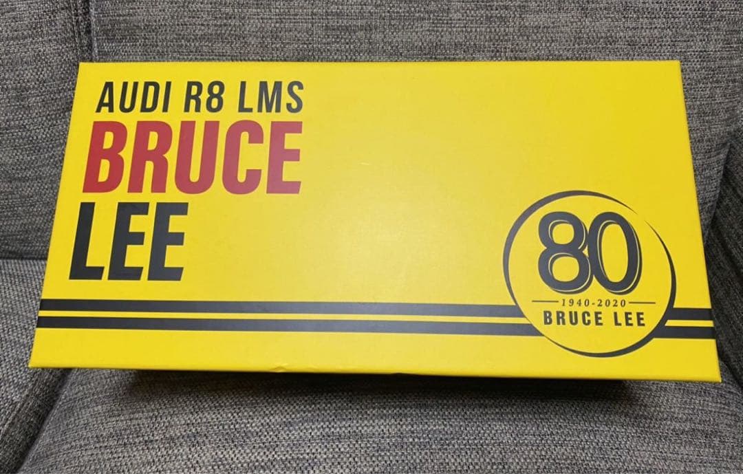 POP RACE 1/18 ブルース・リー　 アウディ　R8 香港限定