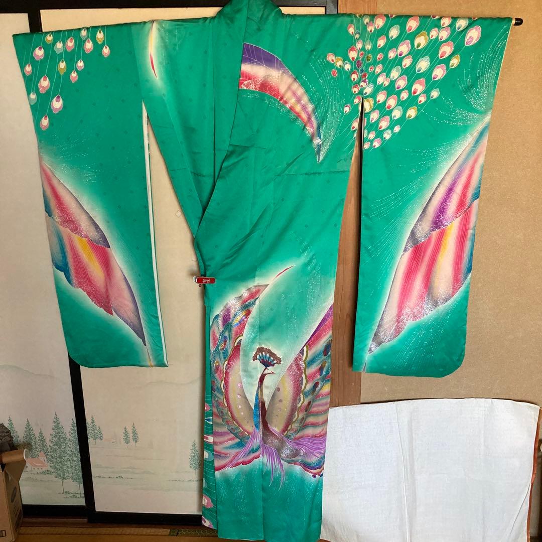 個性的な振袖、ギラ、￼ロッシュ