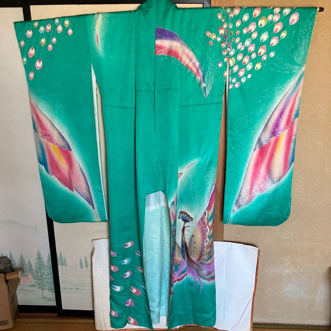 個性的な振袖、ギラ、￼ロッシュ