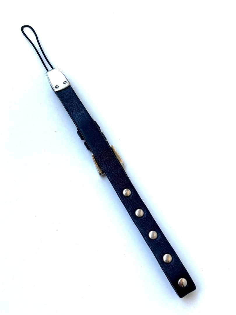 プラダ　ブラック革製ベルトデザインチャーム・ストラップ・スタッズ