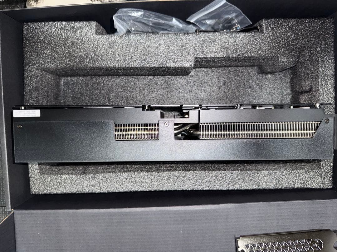 【ジャンク】INNO3D GeForce RTX 5090 グラフィックボード