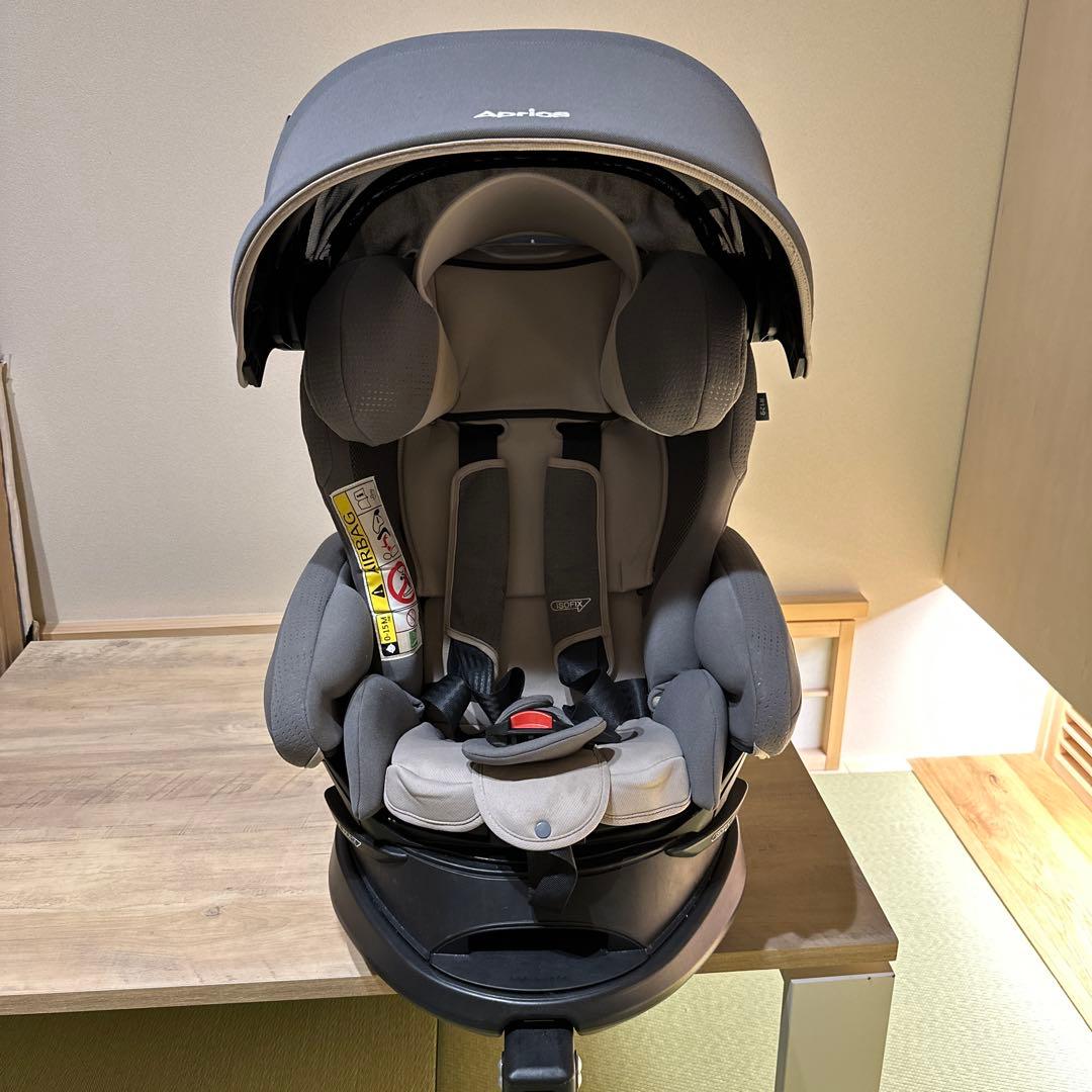 Aprica フラディア　ISOFIX セーフティー