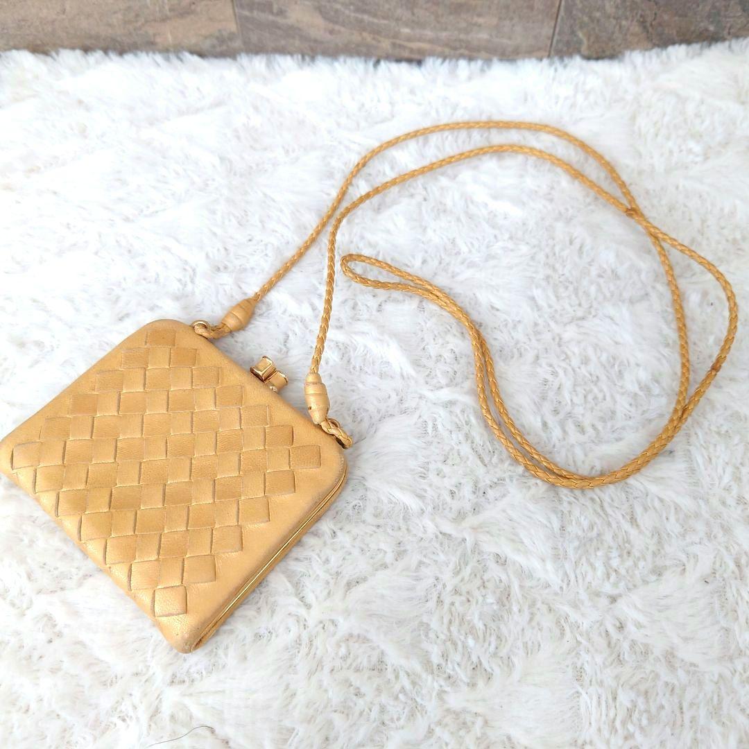 ボッテガヴェネタ　イントレチャート　がま口　ショルダーストラップ　ケース