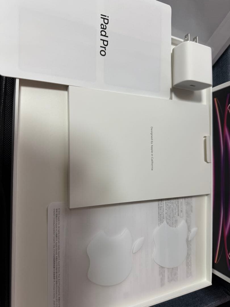 iPad Pro 12.9インチ 第6世代 512GB ほぼ未使用