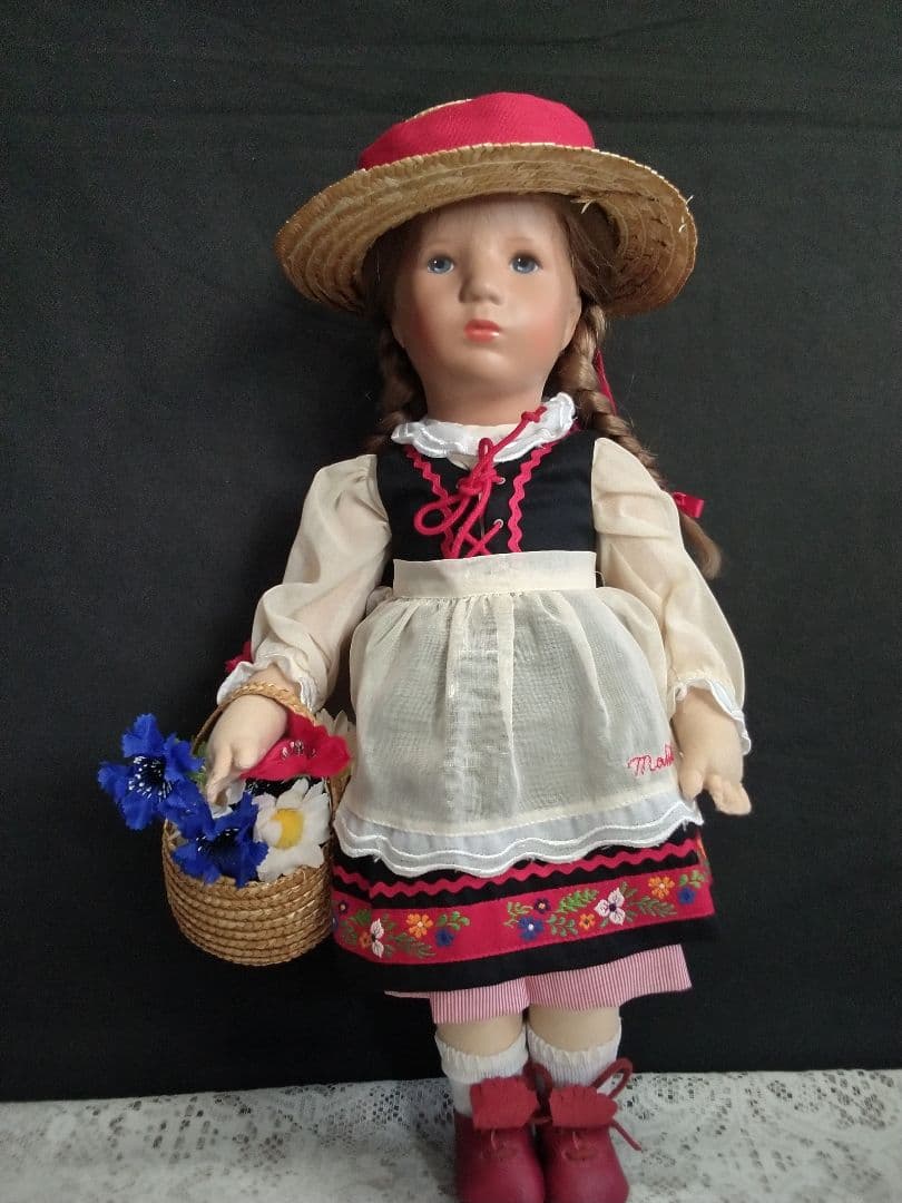 ケテクルーゼ　人形