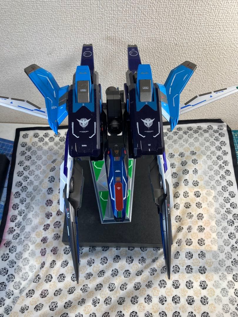 gnアームズ　RGエクシア　完成品　全塗装