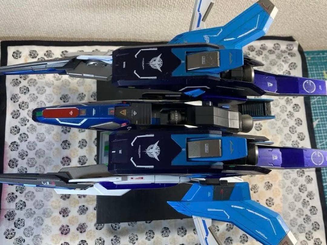 gnアームズ　RGエクシア　完成品　全塗装