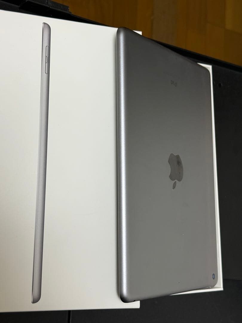 Apple iPad 第五世代 スペースグレー 本体