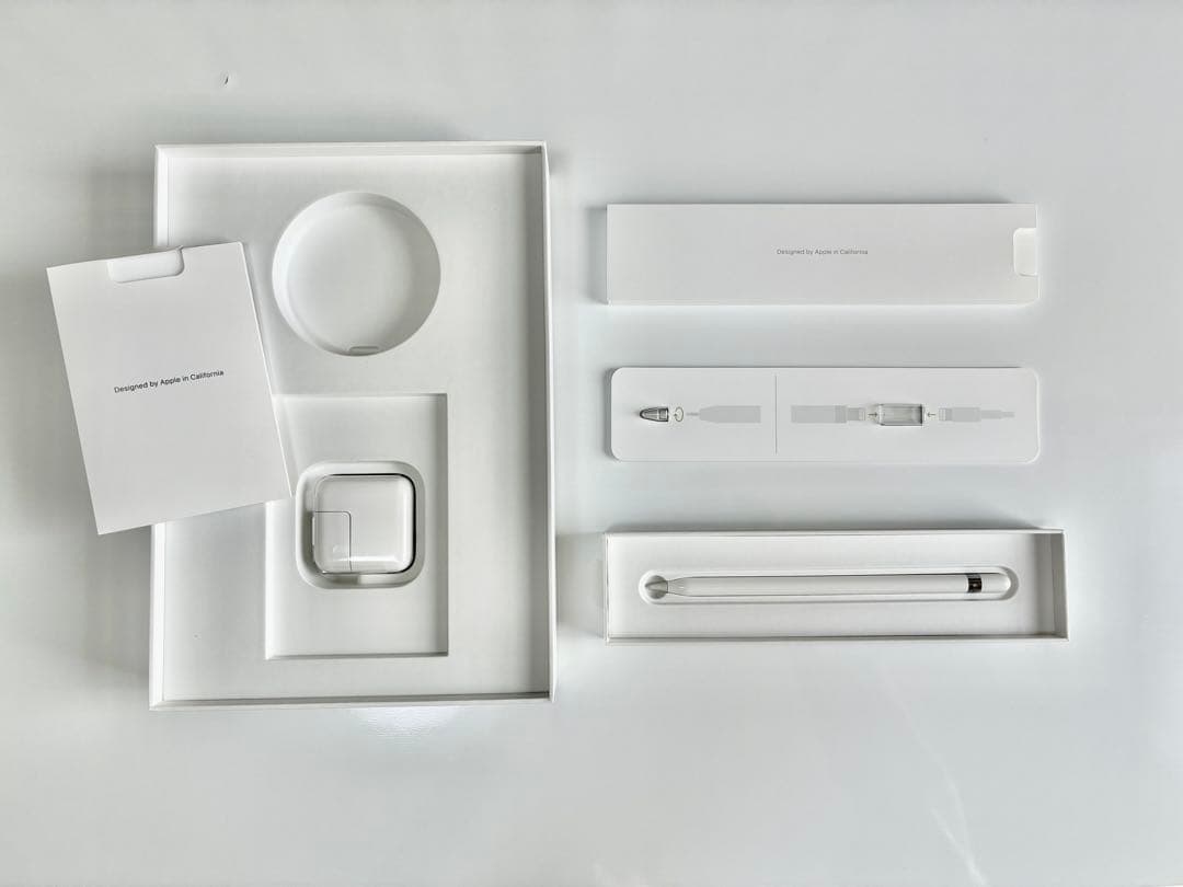 Apple iPad 第7世代 シルバー 32GB + Apple Pencil