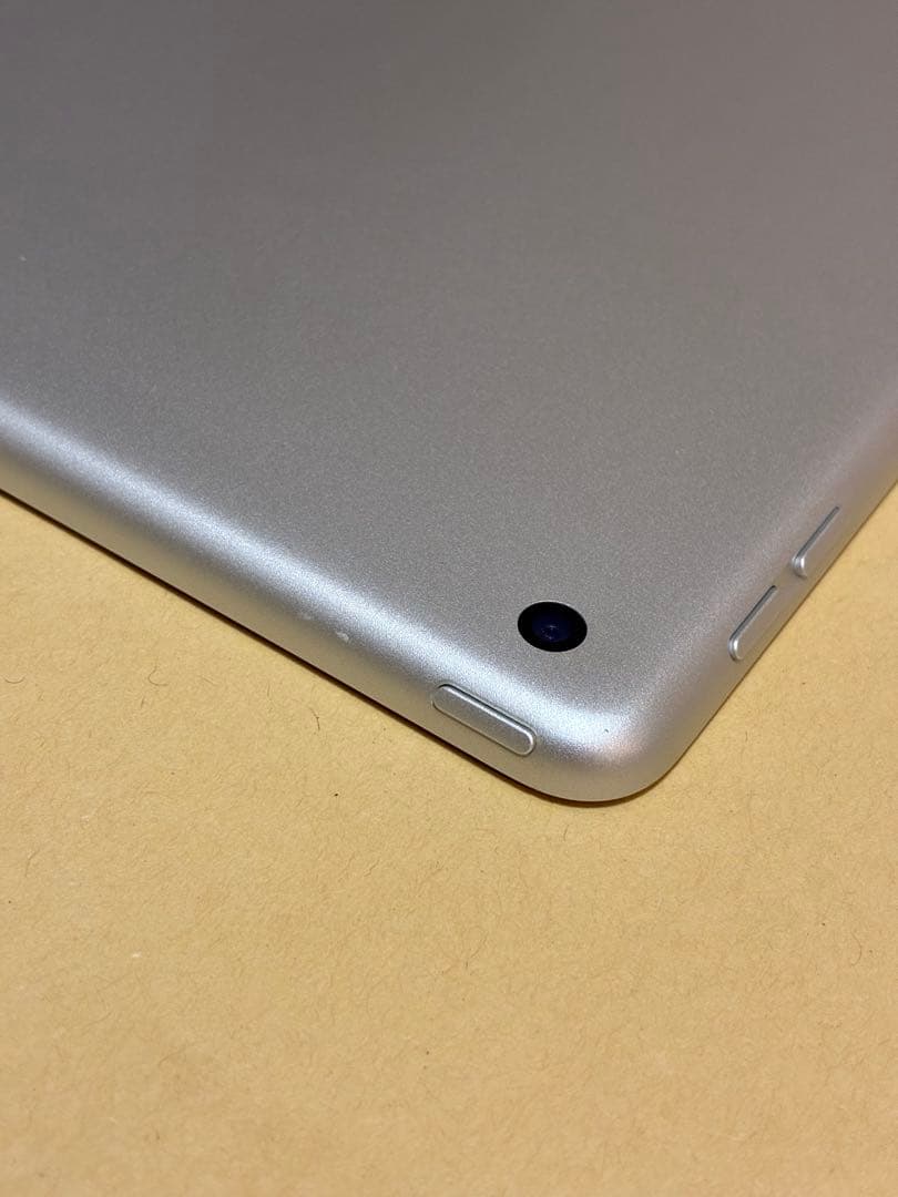 Apple iPad 第7世代 シルバー 32GB + Apple Pencil