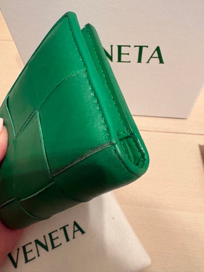 正規品　BOTTEGA VENETA ボッテガ　カセット　二つ折り財布
