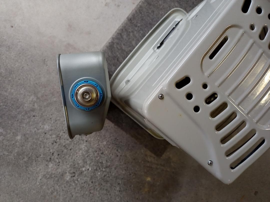 【新品・未使用】トヨトミ 石油ストーブ RS-S23B ホワイト