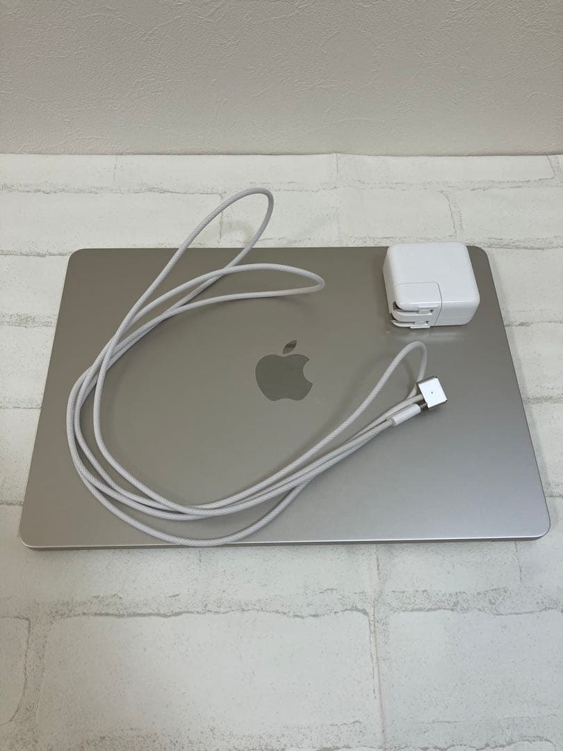 MacBook本体 Apple MacBook Air 2022 M2 8GB 256GB SSD