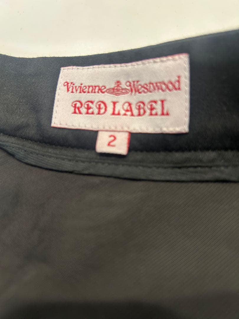 ⭐︎美品⭐︎ヴィヴィアンウエストウッド　タック入り黒フレアスカート　かわいい　個性的