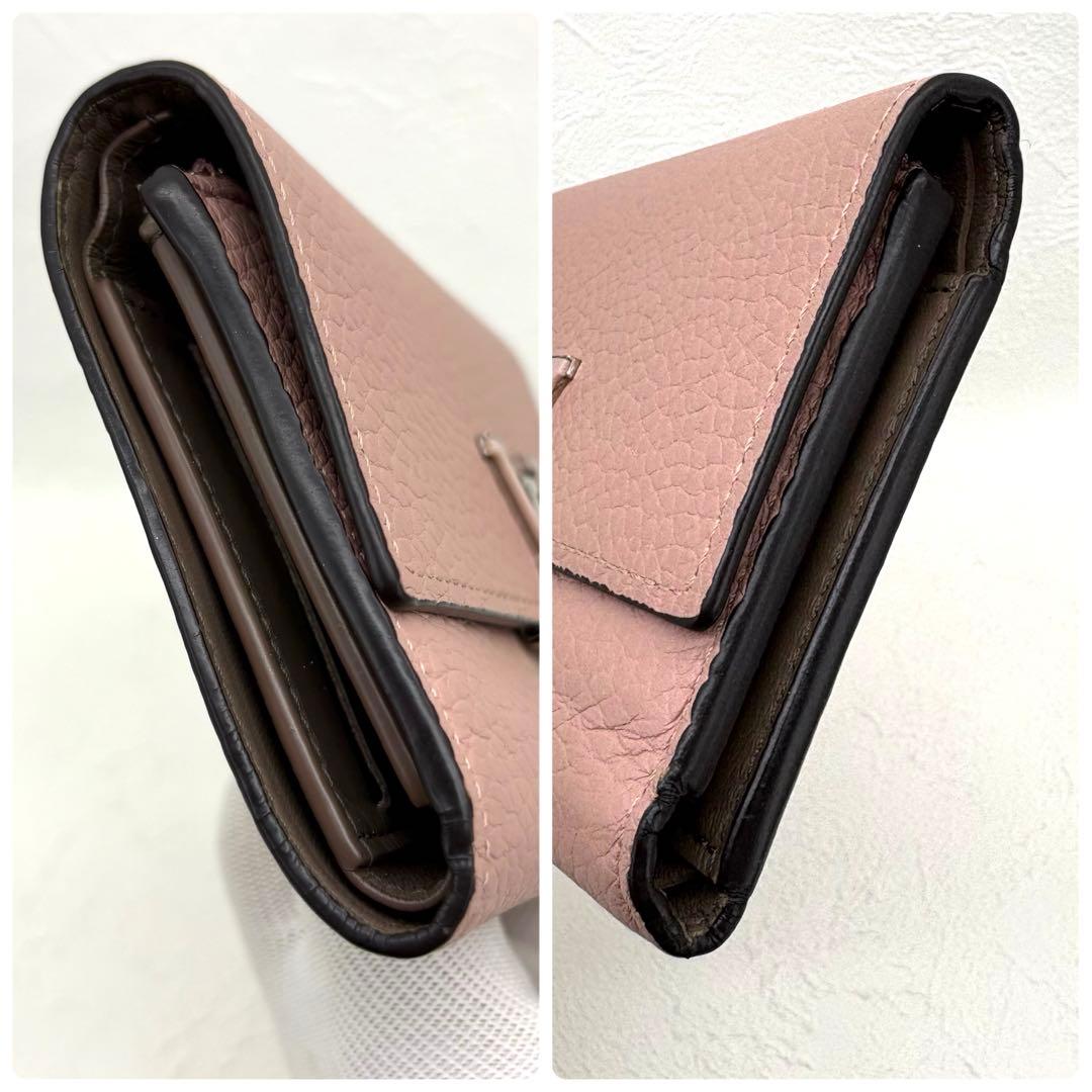 ヴィトンポルトフォイユカプシーヌコンパクト