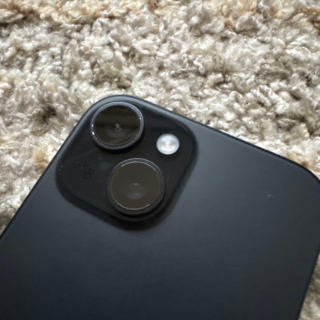 iPhone 15 128GB ブラック 本体　バッテリー88%
