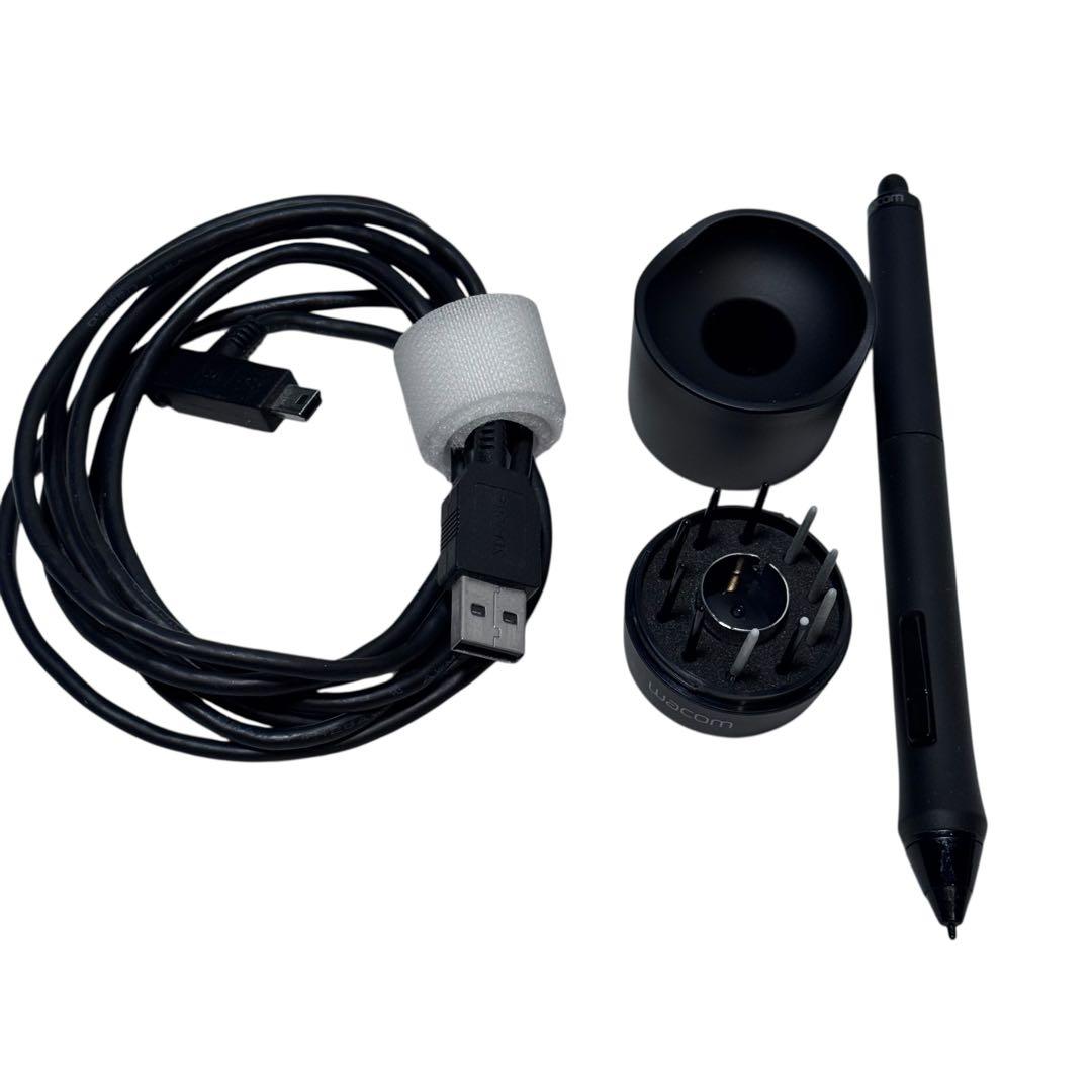 美品Wacom ペンタブ Intuos Pro PTH-651 Medium M