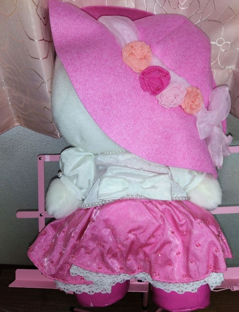 【限定】ハローキティ30周年バースデードール